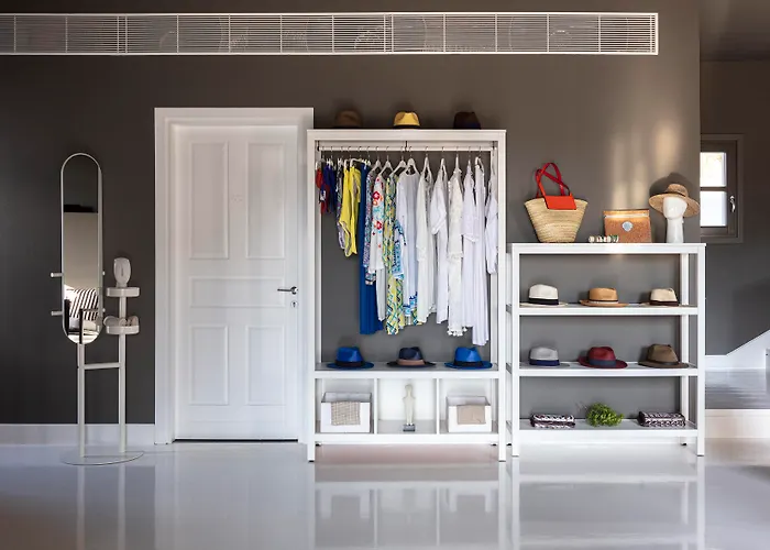 Anemi Folegandros كارافوستاسيس