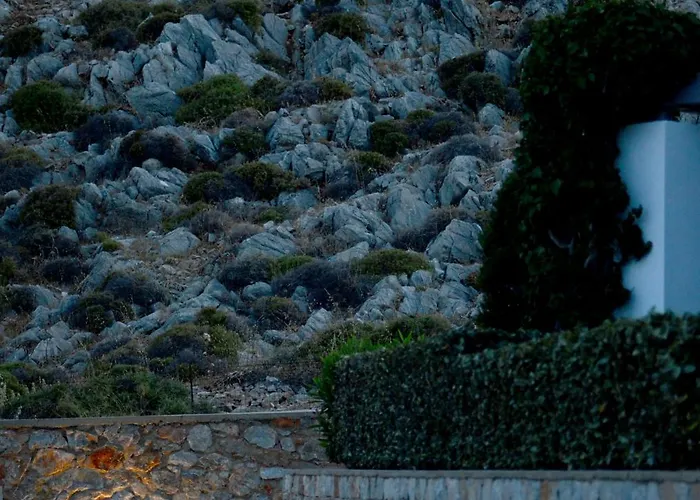 Anemi Folegandros كارافوستاسيس