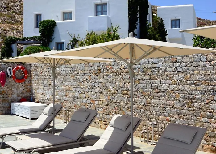 Anemi Folegandros كارافوستاسيس